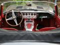 Jaguar E-Type SI Roadster der ersten Generation - das klassisch britische Sportwagen-Cockpit