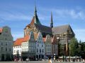 Hansestadt Rostock - der Neue Markt mit der mächtigen Marienkirche