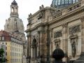 Elbflorenz Dresden - die Rückseite der Akademie der bildenden Künste und die Frauenkirche