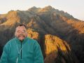 Mosesberg, Mt. Sinai - unser Fotograf und Autor Helmut Möller vor dem Katharinen-Berg - der dritte Aufstieg auf den Gipfel des Berges Sinai