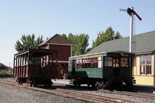 Museums-Bahnhof Carson City mit dem No.401 Passagier-Motorwagen Museums-Bahnhof Carson City mit dem No.401 Passagier-Motorwagen