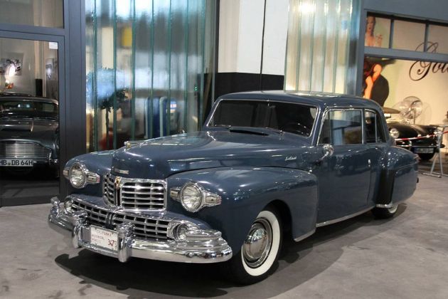 Lincoln Continental Zephyr Club Coupe, Baujahr 1948 - 4,8-Liter Flathead-V12-Seitenventilmotor, 125 PS bei 3.600 U/min Lincoln Continental Zephyr Club Coupe, Baujahr 1948 - 4,8-Liter Flathead-V12-Seitenventilmotor, 125 PS bei 3.600 U/min