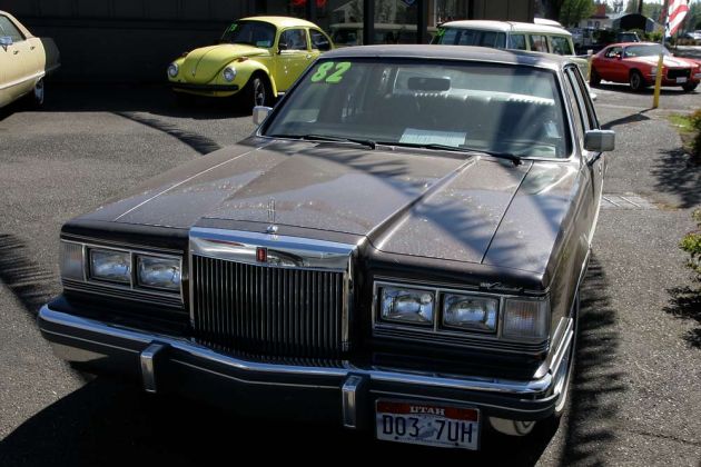 Lincoln Continental Mark VII, Modelljahre 1982 bis 1987, downgezised - 5,0-Liter Windsor-V 8, elektronische Einspritzung Lincoln Continental Mark VII, Modelljahre 1982 bis 1987, downgezised - 5,0-Liter Windsor-V 8, elektronische Einspritzung