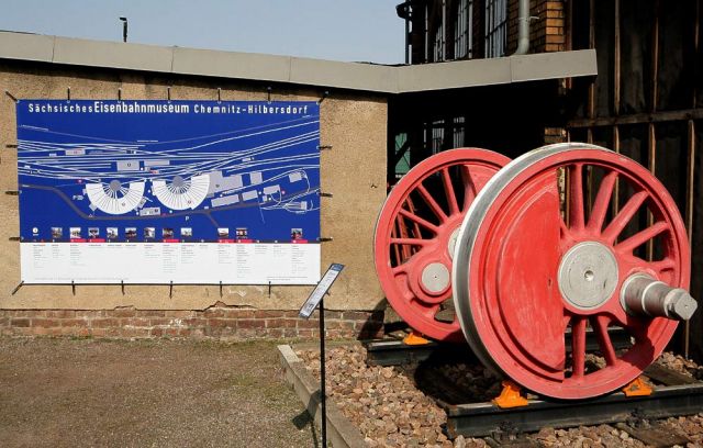 Sächsisches Eisenbahnmuseum Chemnitz-Hilbersdorf - ein Radsatz am Eingang