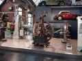 Sächsisches Industriemuseum Chemnitz - ein Blick auf historische Maschinen und auf den Turm mit DKW-Oldtimern