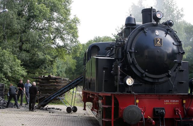 Jan Harpstedt - die Bekohlung der Dampflok DHE No. 2, Typ Hannibal in Harpstedt Jan Harpstedt - die Bekohlung der Dampflok DHE No. 2, Typ Hannibal in Harpstedt
