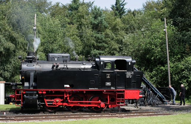 Jan Harpstedt - die Bekohlung der Dampflok DHE No. 2, Typ Hannibal in Harpstedt Jan Harpstedt - die Bekohlung der Dampflok DHE No. 2, Typ Hannibal in Harpstedt