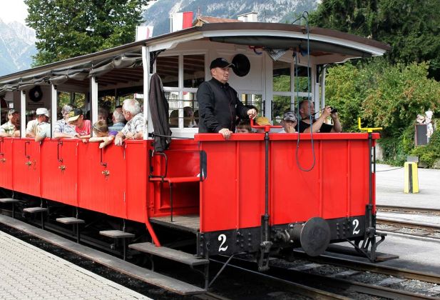 Dampfzug der Achenseebahn in Jenbach - Zahnradbahn in Tirol Dampfzug der Achenseebahn in Jenbach - Zahnradbahn in Tirol