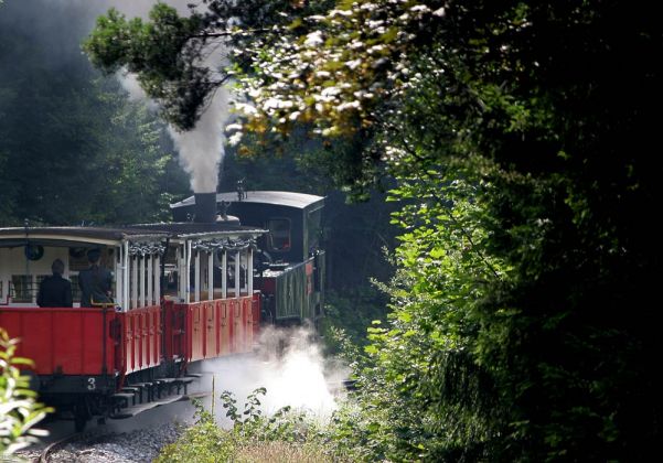 Dampfzug der Achenseebahn im Schiebebetrieb vor Eben Dampfzug der Achenseebahn im Schiebebetrieb vor Eben