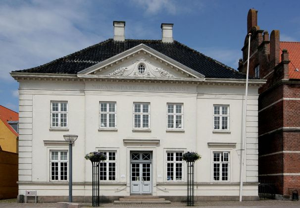 Historische Gebäude am Marktplatz - Torvet - an der Storegade von Stege auf Møn Historische Gebäude am Marktplatz - Torvet - an der Storegade von Stege auf Møn