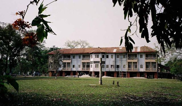 Die Jaldapara Tourist Lodge in Madarihat vor dem Jaldapara-Nationalpark Die Jaldapara Tourist Lodge in Madarihat vor dem Jaldapara-Nationalpark