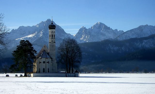 Die barocke St. Colomanskirche  bei Schwangau - ein Allgäu-Idyll