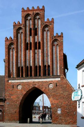 Hansestadt Wismar - das historische Wasssertor Hansestadt Wismar - das historische Wasssertor