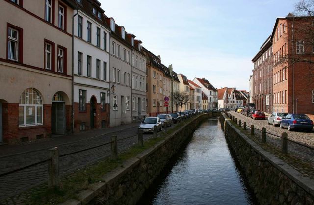 Die Frische Grube mit dem Mühlenbach - Hansestadt Wismar Die Frische Grube mit dem Mühlenbach - Hansestadt Wismar