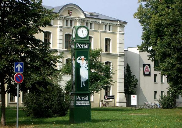 Hansestadt Wismar - historische Persil-Reklame vor dem ehem. königlich-schwedischen Provianthaus Hansestadt Wismar - historische Persil-Reklame vor dem ehem. königlich-schwedischen Provianthaus