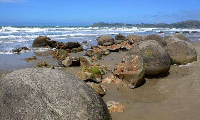 Die Moeraki-Boulders - Felskugeln am Koekohe Beach in Otago