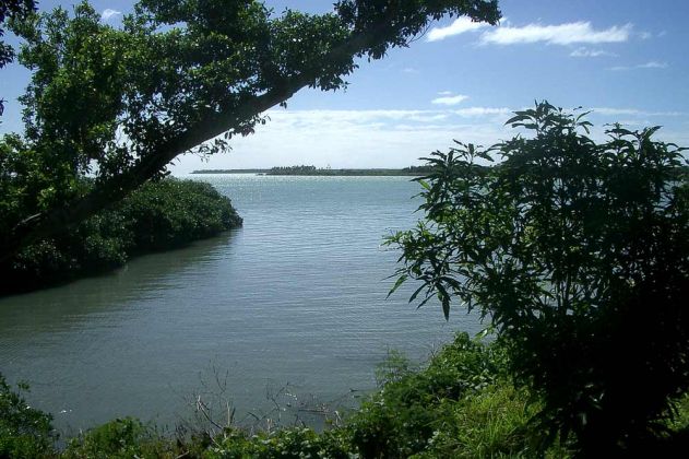 Tongatapu im Königreich Tonga - Captain Cooks Landing Site in der Nähe des Dorfes Mu'a an der Ostküste von Tongatapu Tongatapu im Königreich Tonga - Captain Cooks Landing Site in der Nähe des Dorfes Mu'a an der Ostküste von Tongatapu