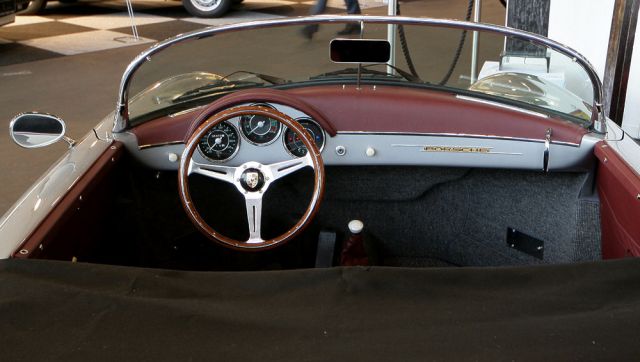 Porsche 1600 Super Roadster - Baujahr 1956 - Bremen Classic Motorshow Porsche 1600 Super Roadster - Baujahr 1956 - Bremen Classic Motorshow