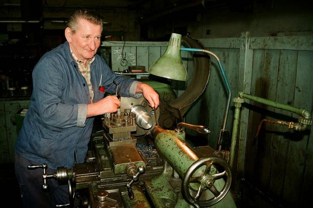 Dampflokwerk Meiningen - Vorbereitungen zur Aufarbeitung von Schäden am Dampflok-Kessel Dampflokwerk Meiningen - Vorbereitungen zur Aufarbeitung von Schäden am Dampflok-Kessel