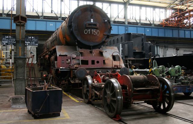 Dampflokwerk Meininge - Die Dampflok 01 150 in der Lokhalle im DLW Meiningenn Dampflokwerk Meininge - Die Dampflok 01 150 in der Lokhalle im DLW Meiningenn