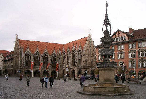 Altstadtmarkt mit Altstadt-Rathaus - Braunschweig