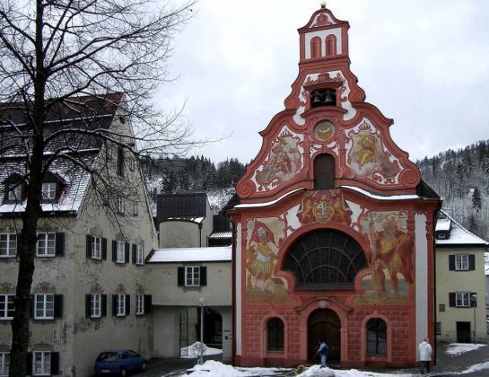 Die Heilige-Geist Spitalkirche in der Spitalgasse - Füssen am Lech im Ostallgäu Die Heilige-Geist Spitalkirche in der Spitalgasse - Füssen am Lech im Ostallgäu