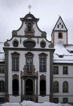 Das ehemalige Benediktinerkloster St Mang - Füssen am Lech, Ostallgäu Das ehemalige Benediktinerkloster St Mang - Füssen am Lech, Ostallgäu