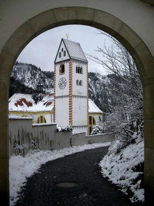 Der Uhrenturm des Hohen Schlosses in Füssen am Lech, Ostallgäu Der Uhrenturm des Hohen Schlosses in Füssen am Lech, Ostallgäu