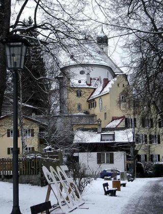 Das Faulenbachgäßchen mit dem Franziskaner-Kloster - Füssen im Ostallgäu Das Faulenbachgäßchen mit dem Franziskaner-Kloster - Füssen im Ostallgäu