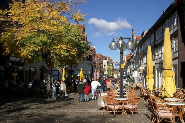 In der Fussgängerzone Bäckerstrasse - Rattenfänger-Stadt Hameln In der Fussgängerzone Bäckerstrasse - Rattenfänger-Stadt Hameln