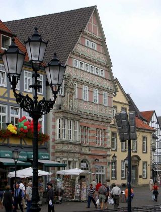 In der Fussgängerzone Bäckerstrasse - Rattenfänger-Stadt Hameln In der Fussgängerzone Bäckerstrasse - Rattenfänger-Stadt Hameln