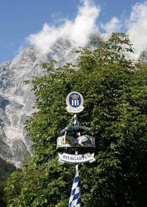 Auf der Halbinsel Hirschau am Westufer des Königssees - Berchtesgadener Land Auf der Halbinsel Hirschau am Westufer des Königssees - Berchtesgadener Land