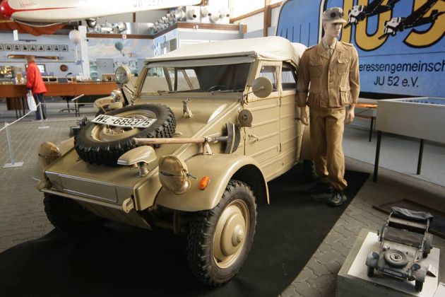 VW Kübelwagen Typ 82 der deutschen Wehrmacht, Baujahre 1940 bis 1945