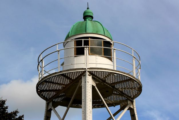 Das ehemalige Unterfeuer Sandstedt, Höhe 11,3 Meter, Baujahr 1898 - als Museumsstück zum Schifffahrtsmuseum Bremerhaven versetzt Das ehemalige Unterfeuer Sandstedt, Höhe 11,3 Meter, Baujahr 1898 - als Museumsstück zum Schifffahrtsmuseum Bremerhaven versetzt