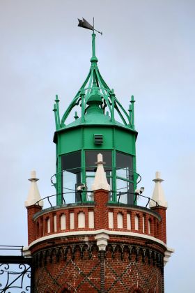 Simon Loschen Turm, das 39,9 Meter hohe Bremerhaven Oberfeuer -1853 bis 1855 im Stil norddeutscher Backsteingotik erbaut Simon Loschen Turm, das 39,9 Meter hohe Bremerhaven Oberfeuer -1853 bis 1855 im Stil norddeutscher Backsteingotik erbaut