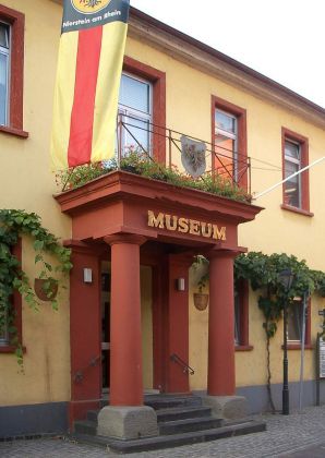 Nierstein am Rhein - das Paläontologische Museum Nierstein Nierstein am Rhein - das Paläontologische Museum Nierstein