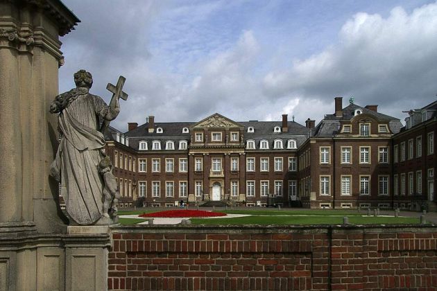Das Barockschloss Nordkirchen im Münsterland, das 'Westfälische Versailles' Das Barockschloss Nordkirchen im Münsterland, das 'Westfälische Versailles'