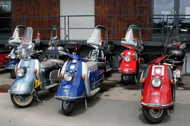 Heinkel Tourist Motorroller - eine Roller-Parade am Museumsbahnhof in Bruchhausen-Vilsen bei Bremen Heinkel Tourist Motorroller - eine Roller-Parade am Museumsbahnhof in Bruchhausen-Vilsen bei Bremen