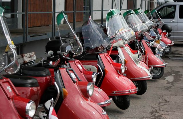 Heinkel Tourist Motorroller - eine Roller-Parade am Museumsbahnhof in Bruchhausen-Vilsen bei Bremen Heinkel Tourist Motorroller - eine Roller-Parade am Museumsbahnhof in Bruchhausen-Vilsen bei Bremen