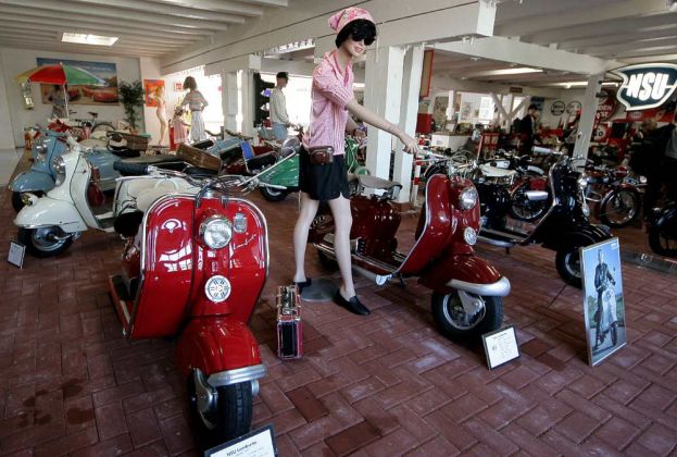 NSU Lambretta 150, Baujahre 1954 bis 1956 - 146 ccm, 6,2 PS- Motorradmuseum Wickensen NSU Lambretta 150, Baujahre 1954 bis 1956 - 146 ccm, 6,2 PS- Motorradmuseum Wickensen