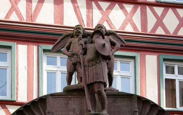 Wertheim am Main - der Engelsbrunnen Wertheim am Main - der Engelsbrunnen