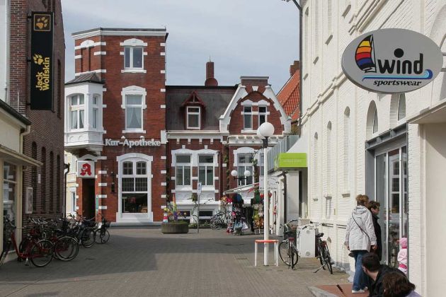 Norderney, die Kur-Apotheke in der Langenstrasse Norderney, die Kur-Apotheke in der Langenstrasse