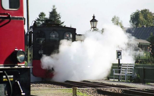 Der Museumszug mit der Kastenlok Plettenberg erreicht Bruchhusen-Vilsen Der Museumszug mit der Kastenlok Plettenberg erreicht Bruchhusen-Vilsen