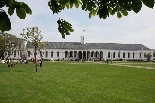 Das Conversations-Haus im Kurbezirk des niedersächsischen Staatsbades Norderney Das Conversations-Haus im Kurbezirk des niedersächsischen Staatsbades Norderney