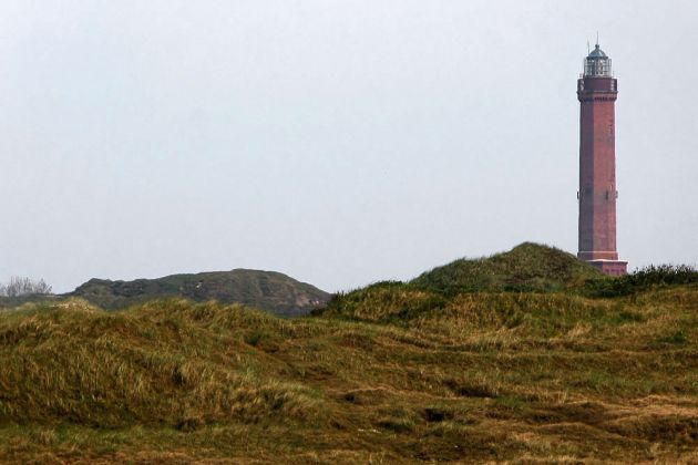 Der denkmalgeschützte 54,6 m hohe Große Norderneyer Leuchtturm der Baujahre 1871 bis 1874 - Nordseeinsel Norderney Der denkmalgeschützte 54,6 m hohe Große Norderneyer Leuchtturm der Baujahre 1871 bis 1874 - Nordseeinsel Norderney