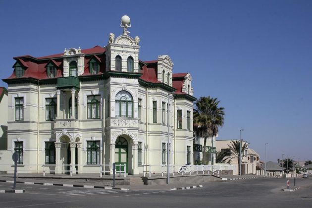 Das Hohenzollernhaus in der Tobias Haimyeko Street, Swakopmund Das Hohenzollernhaus in der Tobias Haimyeko Street, Swakopmund