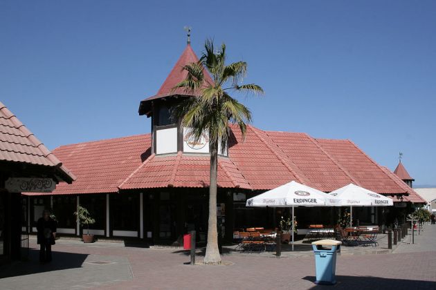 Einkaufsmeile im historischen Zentrum von Swakopmund Einkaufsmeile im historischen Zentrum von Swakopmund