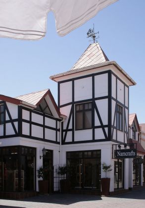Einkaufsmeile im historischen Zentrum von Swakopmund Einkaufsmeile im historischen Zentrum von Swakopmund