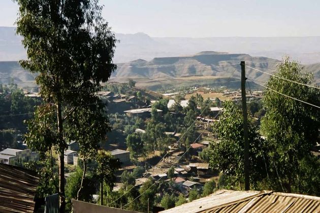 Blick auf Lalibela in den Bergen von Lasta, Äthiopien Blick auf Lalibela in den Bergen von Lasta, Äthiopien