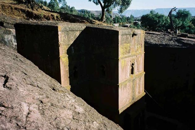 Die kreuzförmige Felsenkirche Beta Gyorgis - Lalibela in Äthiopien Die kreuzförmige Felsenkirche Beta Gyorgis - Lalibela in Äthiopien